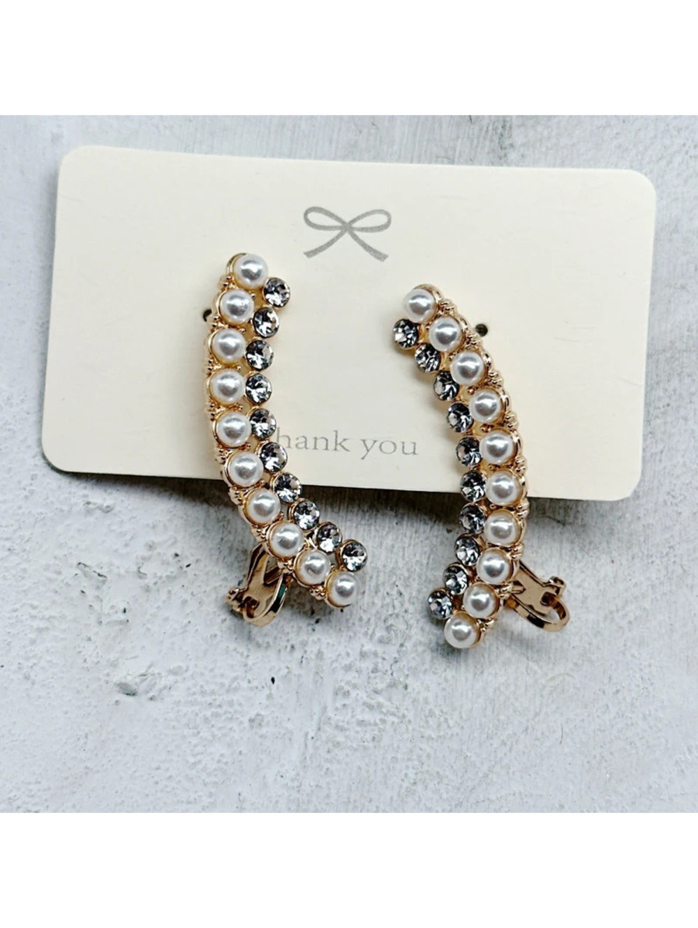 1347mc. Faux Pearl Earcuffs